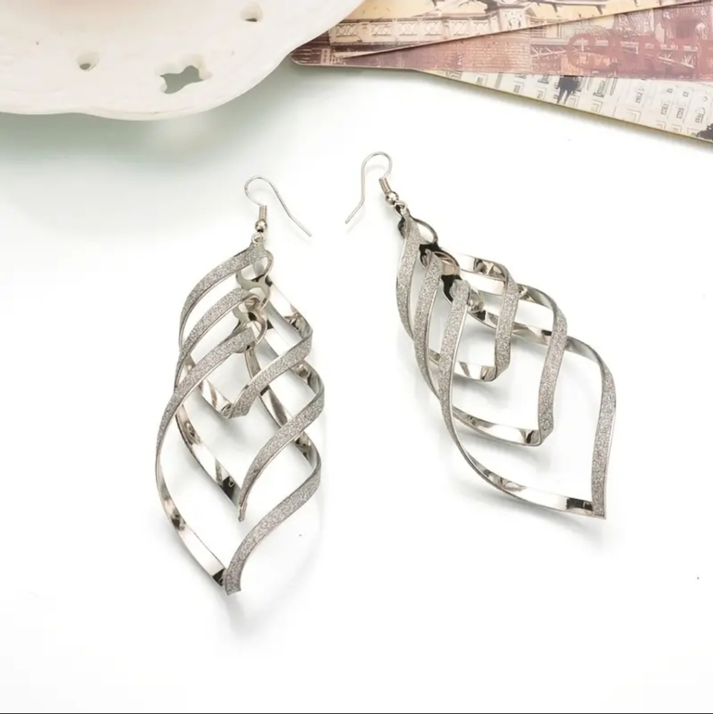Metal Layered Swirling Geometric Earrings Personality Fashion Long Pendant Hook - Picture 3 of 3